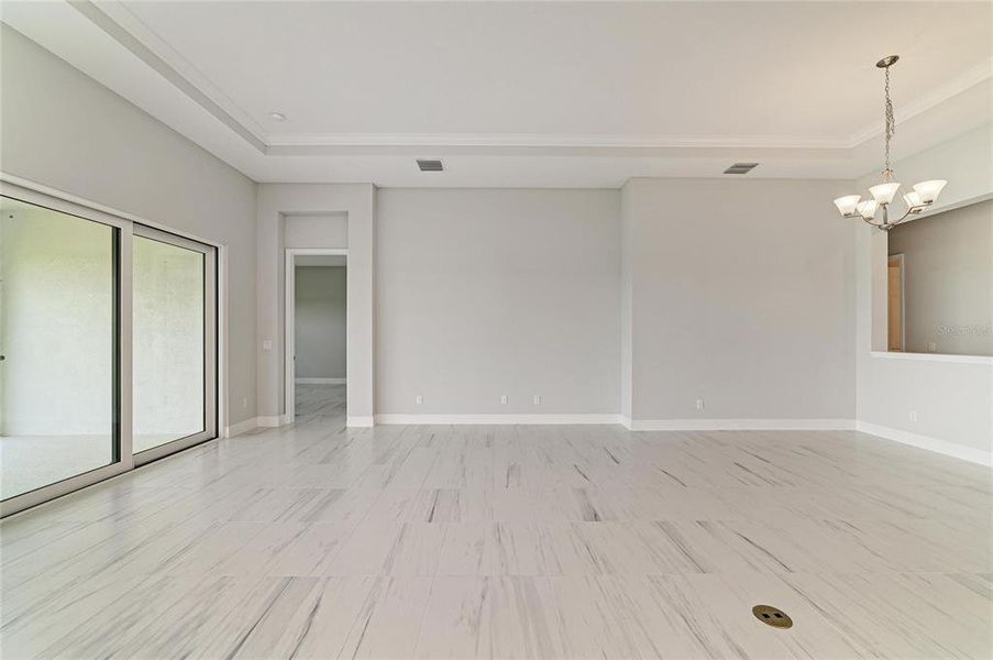Spacious, unfurnished interior of a new home in Mirada, San Antonio (Image 20).
