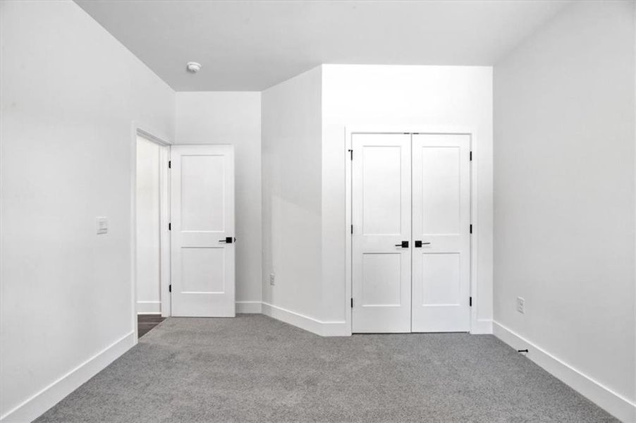 Spacious, unfurnished interior of a new home in Tuscany Hills, Douglasville (Image 19).