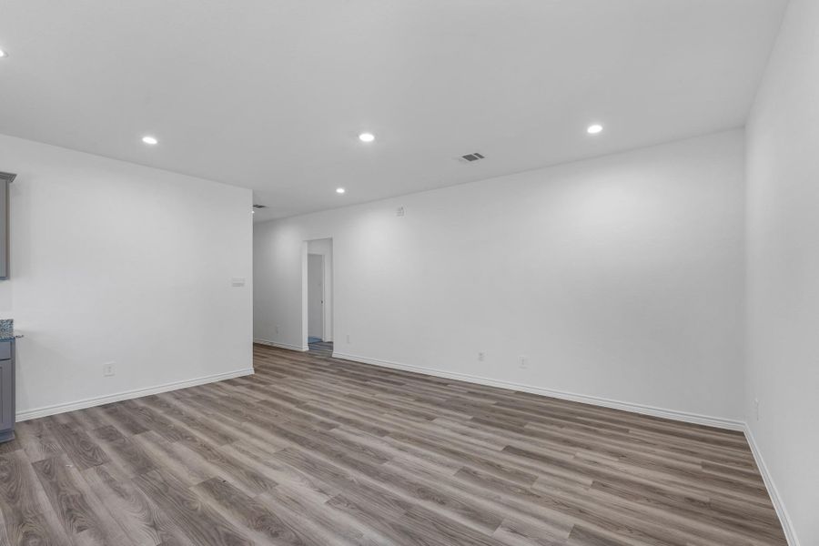 Spacious, unfurnished interior of a new home in Reserve at Mallard Lakes, Orange (Image 19). Spacious, unfurnished interior of a new home in Reserve at Mallard Lakes, Orange (Image 19).