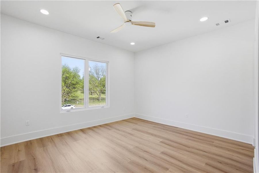 Spacious, unfurnished interior of a new home in , Duluth (Image 94).