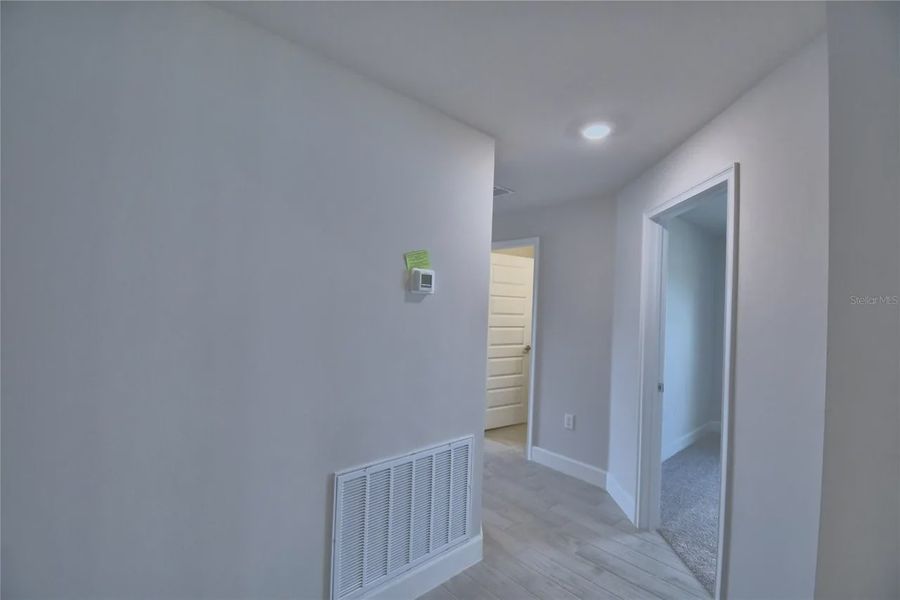 Spacious, unfurnished interior of a new home in Lake Juliana Estates, Auburndale (Image 39).