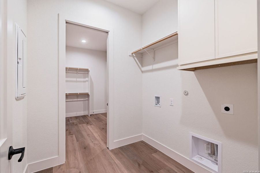 Spacious, unfurnished interior of a new home in , New Braunfels (Image 25).