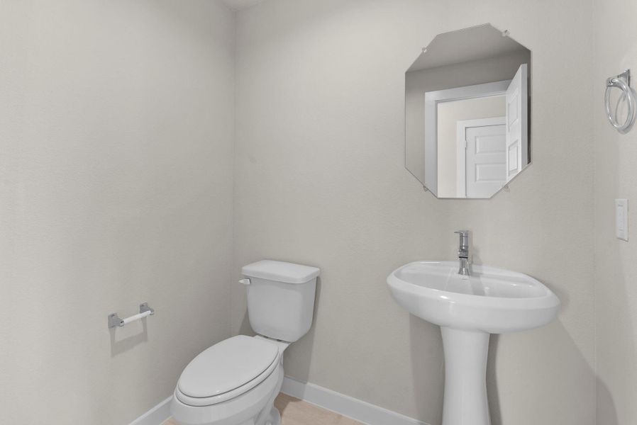 Furnished interior view inside a new home in Huntington Place, Rosharon (Image 9).