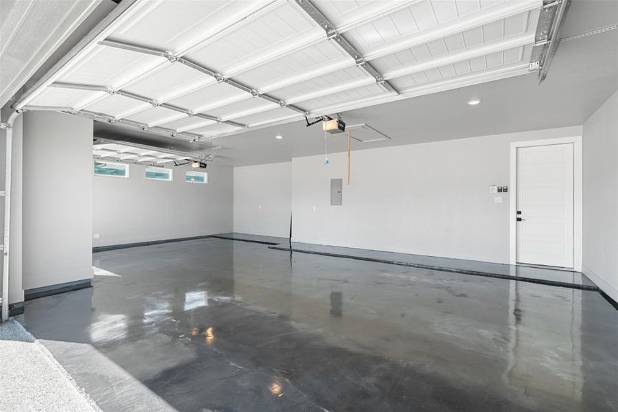 Spacious, unfurnished interior of a new home in , Nolanville (Image 17).