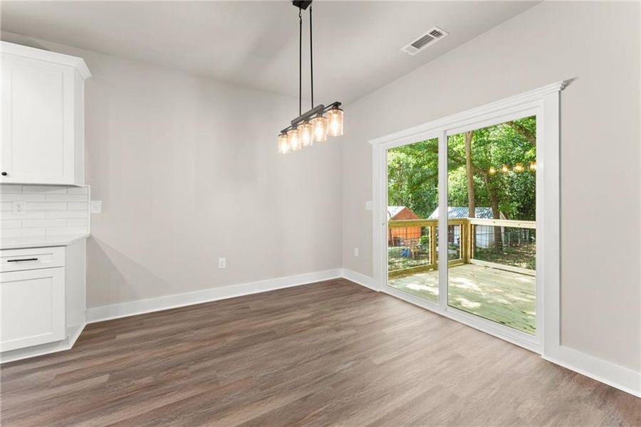 Spacious, unfurnished interior of a new home in , Jefferson (Image 12).