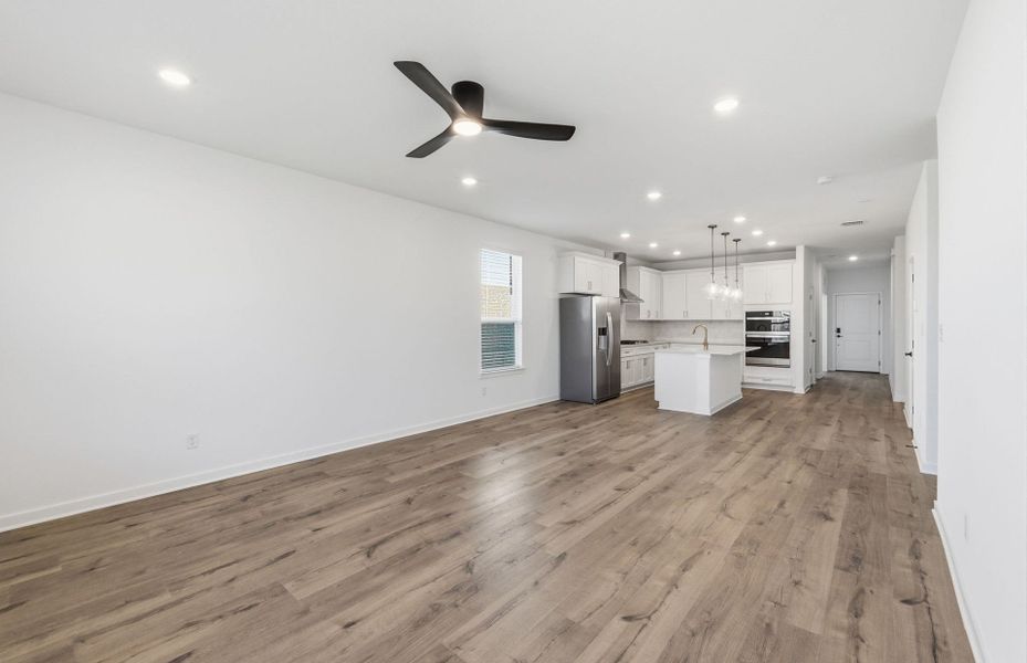 Spacious, unfurnished interior of a new home in Sunfield, Buda (Image 37). Spacious, unfurnished interior of a new home in Sunfield, Buda (Image 37).