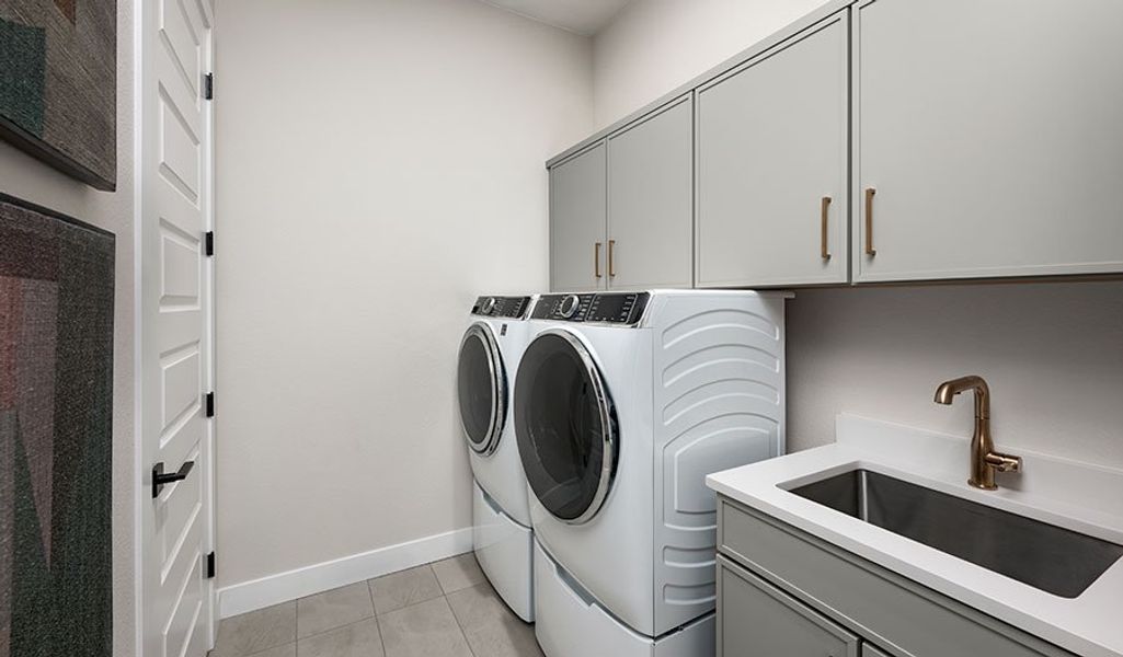 Darius-P786-PHX Laundry Room
