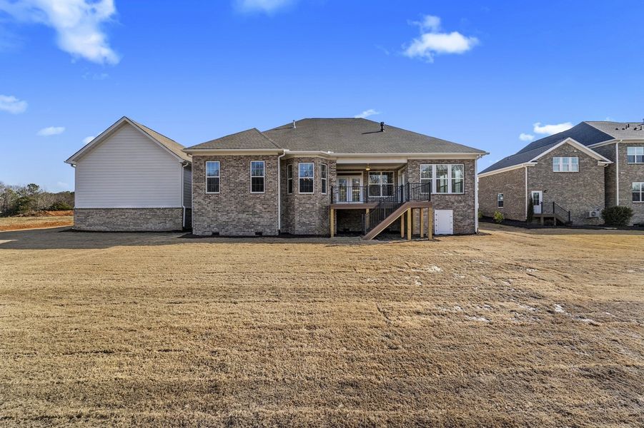 Exterior details and patio area of a home in Walnut Grove, Easley (Image 22).