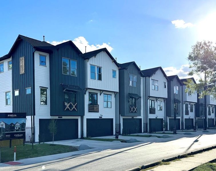 Front exterior of a new home in , Houston, TX, highlighting curb appeal (Image 1). Front exterior of a new home in , Houston, TX, highlighting curb appeal (Image 1).