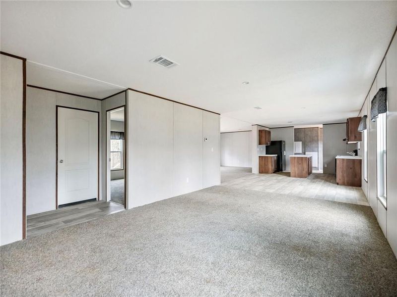 Spacious, unfurnished interior of a new home in , Lula (Image 24).