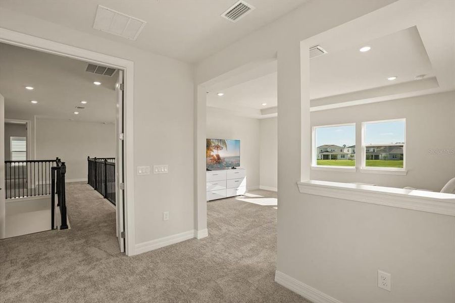 Spacious, unfurnished interior of a new home in , Orlando (Image 37).