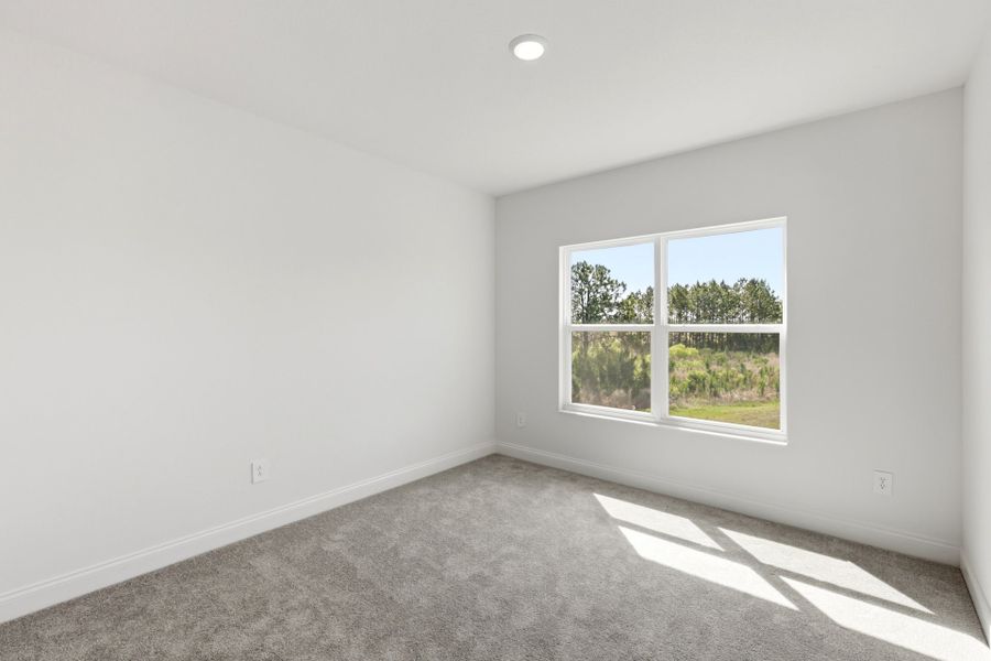 Spacious, unfurnished interior of a new home in Tamarack at Two Rivers, Zephyrhills (Image 14).