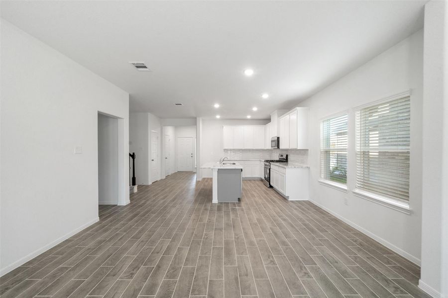 Image 32 of a home in Rollingbrook Estates.