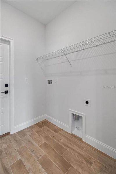 Spacious, unfurnished interior of a new home in , Palm Coast (Image 19).