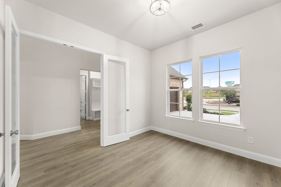 Spacious, unfurnished interior of a new home in Nelson Lake Estates, Rockwall (Image 20).