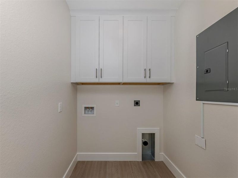 Spacious, unfurnished interior of a new home in , Venice (Image 20).