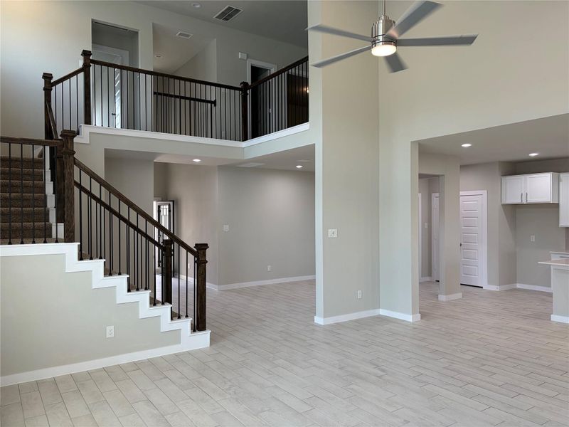 Spacious, unfurnished interior of a new home in Morton Creek Ranch, Katy (Image 25).