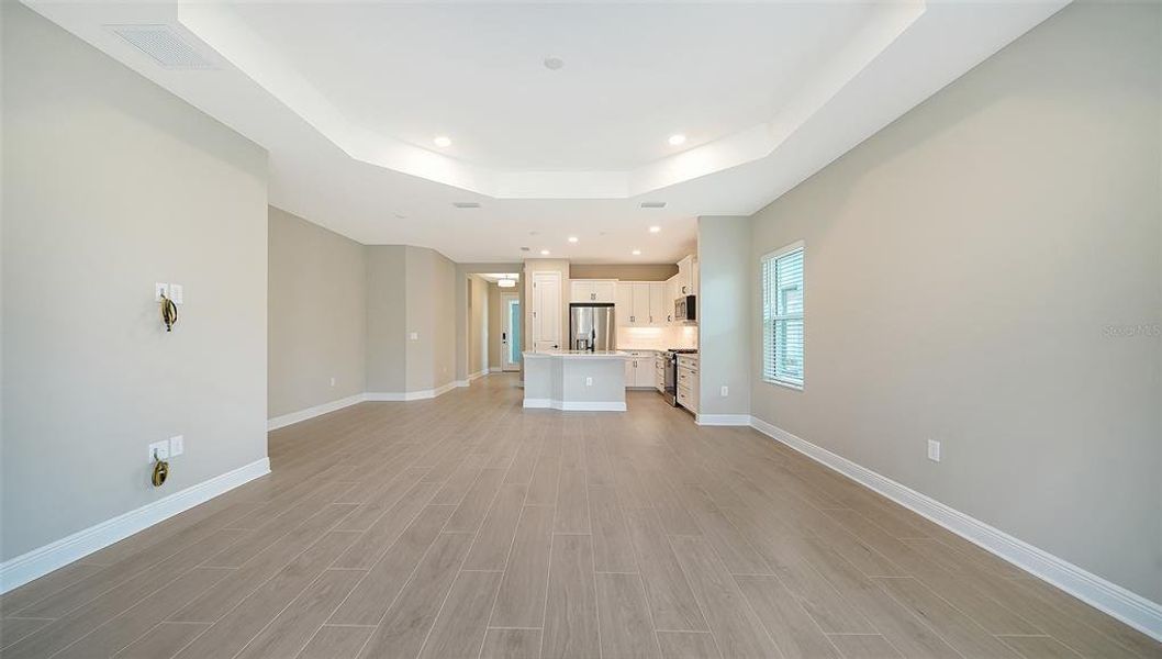 Spacious, unfurnished interior of a new home in Windward, Lakewood Ranch (Image 26).