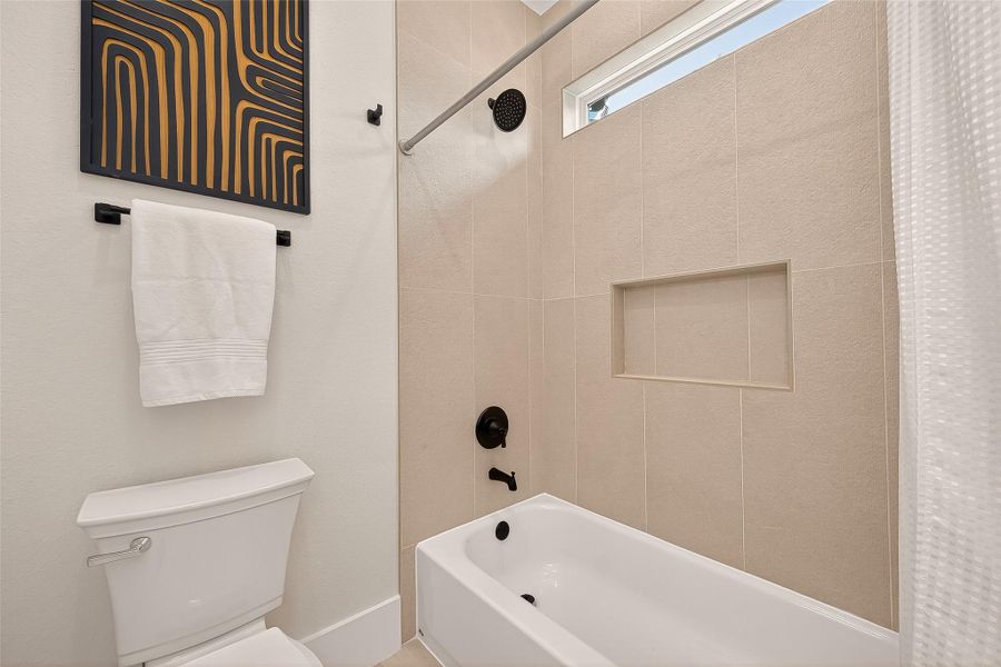 Image 43 of a home in .