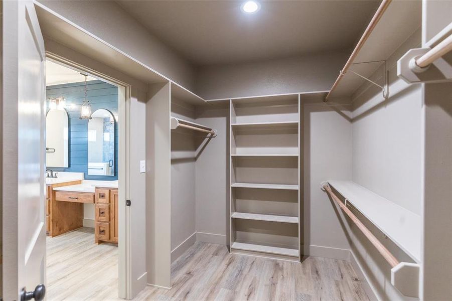 Furnished interior view inside a new home in , Abilene (Image 11).