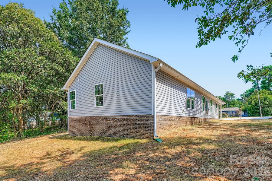 Exterior details and patio area of a home in , Rock Hill (Image 3).