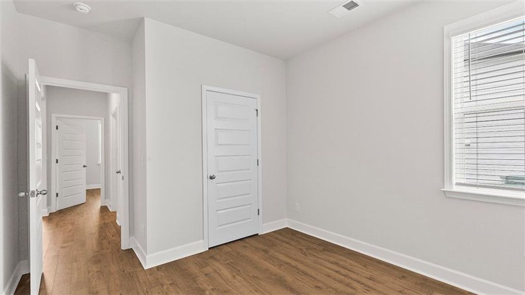Spacious, unfurnished interior of a new home in Evergreen Crossing, Locust Grove (Image 36).