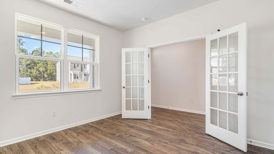 Spacious, unfurnished interior of a new home in Auberon Woods, Conway (Image 6).