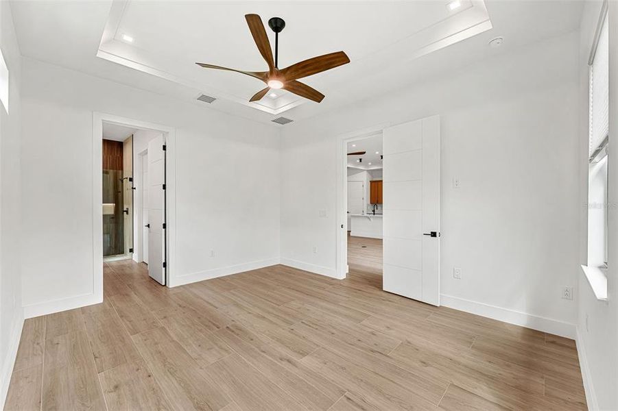 Spacious, unfurnished interior of a new home in , Cocoa (Image 29).