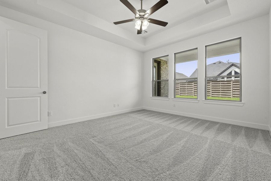 Spacious, unfurnished interior of a new home in Austin Point, Richmond (Image 16).