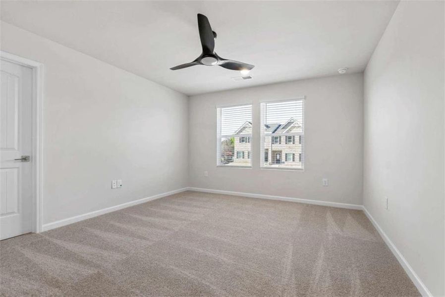 Spacious, unfurnished interior of a new home in Parkway James, Snellville (Image 15).