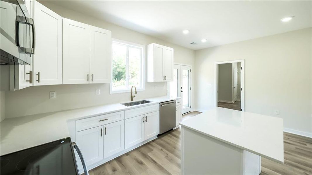 Furnished interior view inside a new home in , Tallapoosa (Image 10).