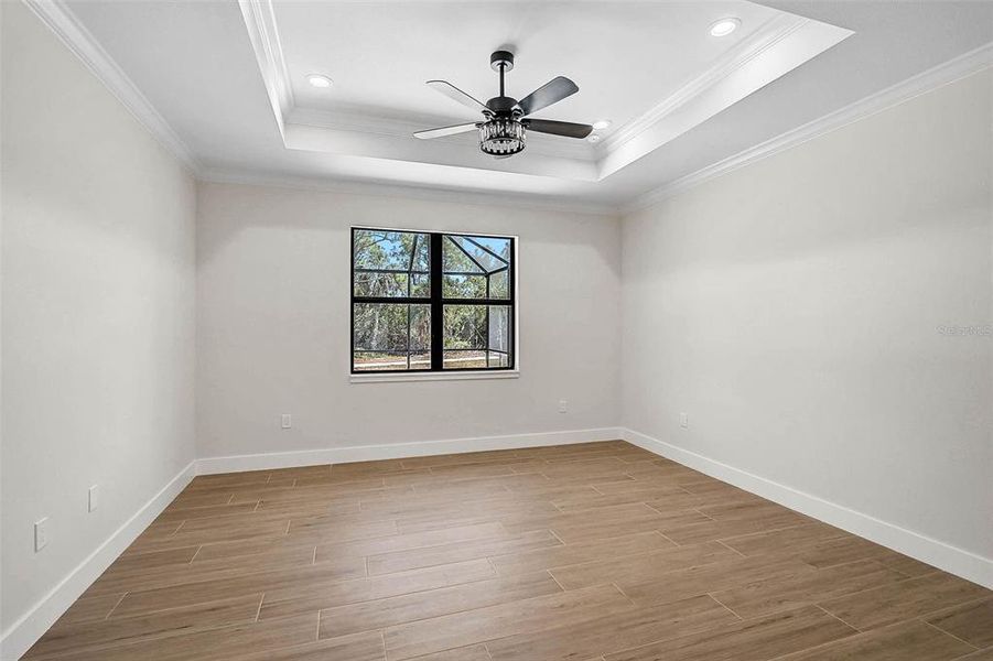 Spacious, unfurnished interior of a new home in , Rotonda West (Image 39).