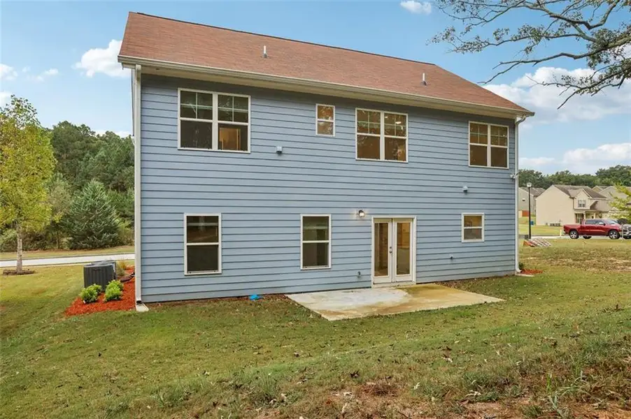 Exterior details and patio area of a home in , Fairburn (Image 4).