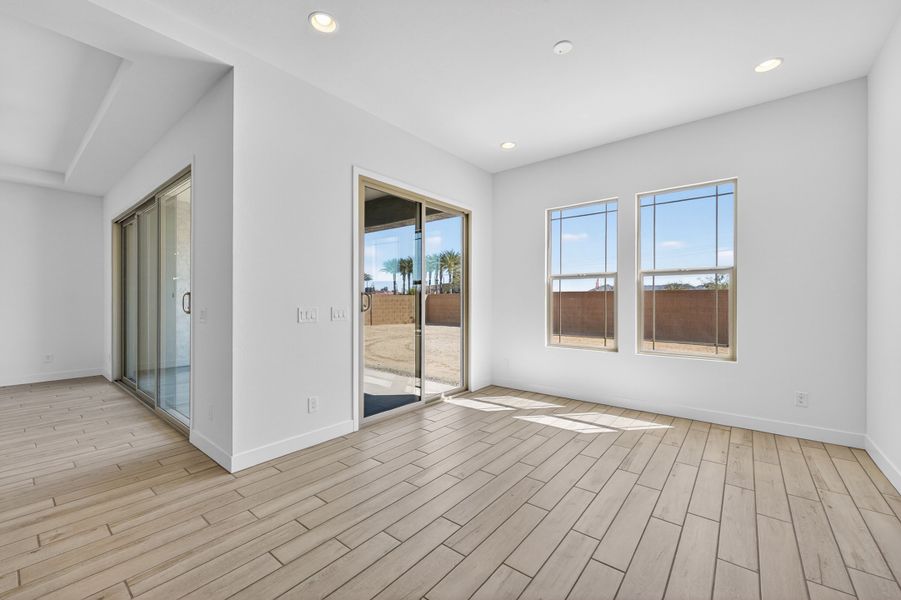 Spacious, unfurnished interior of a new home in Legado, Queen Creek (Image 14).