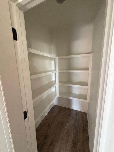 Spacious, unfurnished interior of a new home in , Beaumont (Image 3).