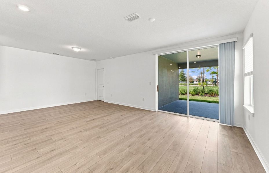 Spacious, unfurnished interior of a new home in Twisted Oaks, Wildwood (Image 14).