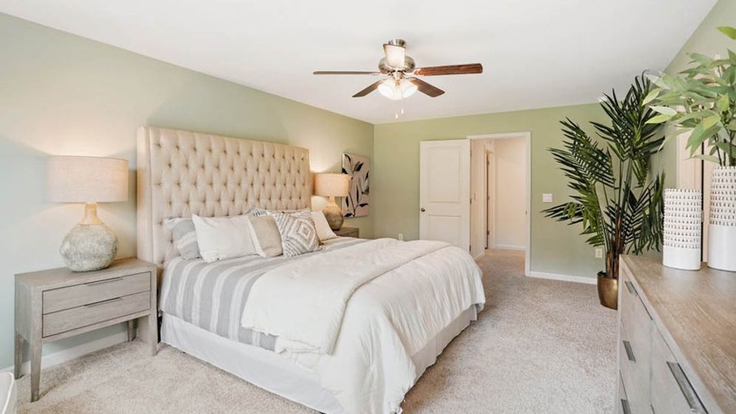 Representative furnished interior of a home built from the HAYDEN by D.R. Horton in Steeplegate Village, Trinity (Image 6). Representative furnished interior of a home built from the HAYDEN by D.R. Horton in Steeplegate Village, Trinity (Image 6).