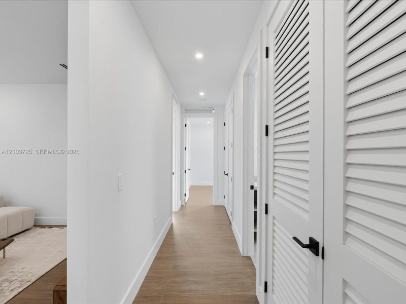 Spacious, unfurnished interior of a new home in , Miami (Image 23).