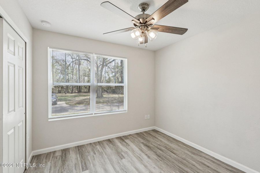 Spacious, unfurnished interior of a new home in , Jacksonville (Image 9).