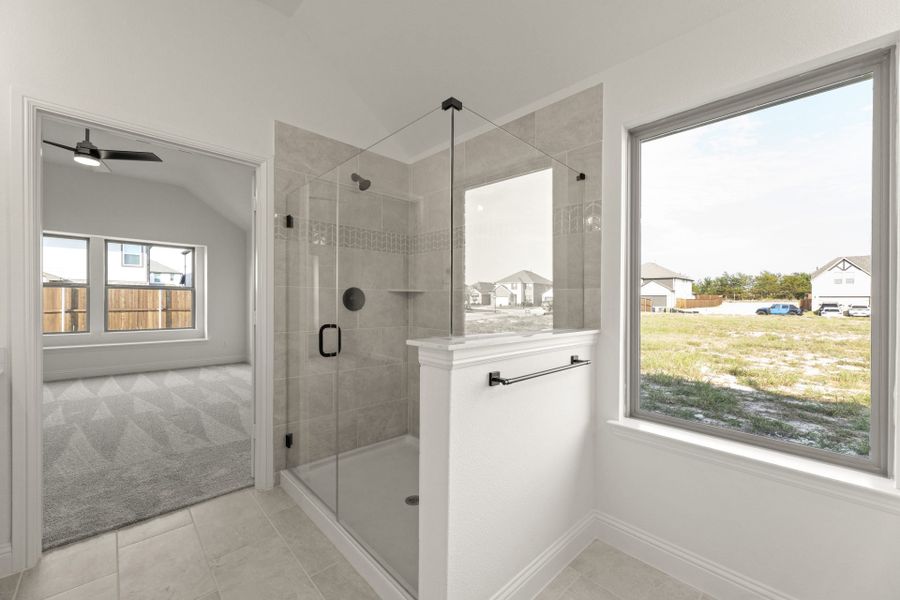 Furnished interior view inside a new home in Meadow Run, Melissa (Image 10). Furnished interior view inside a new home in Meadow Run, Melissa (Image 10).