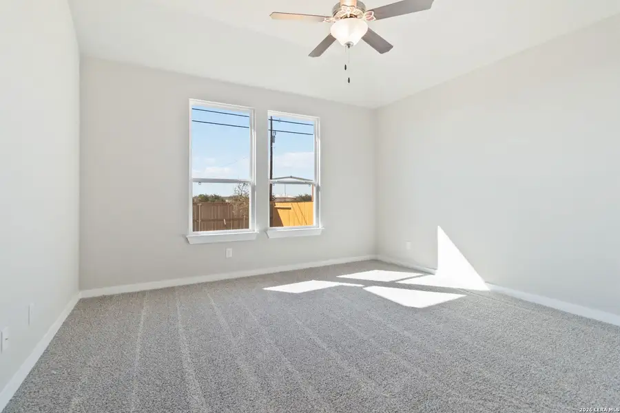 Spacious, unfurnished interior of a new home in Hunters Ranch, San Antonio (Image 12).