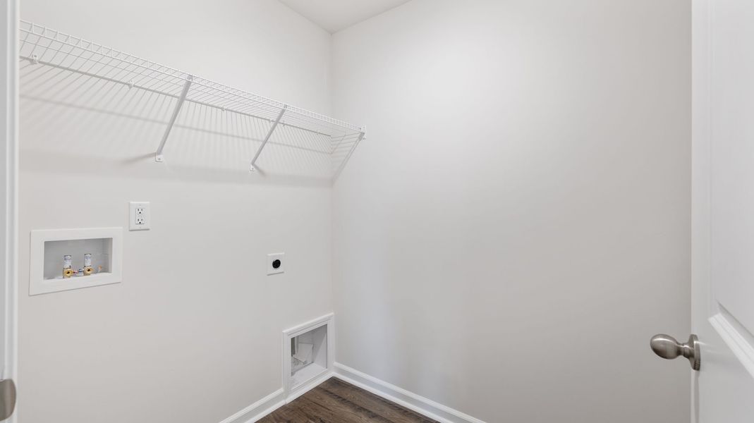 Spacious, unfurnished interior of a new home in Lakestone, Woodruff (Image 32).