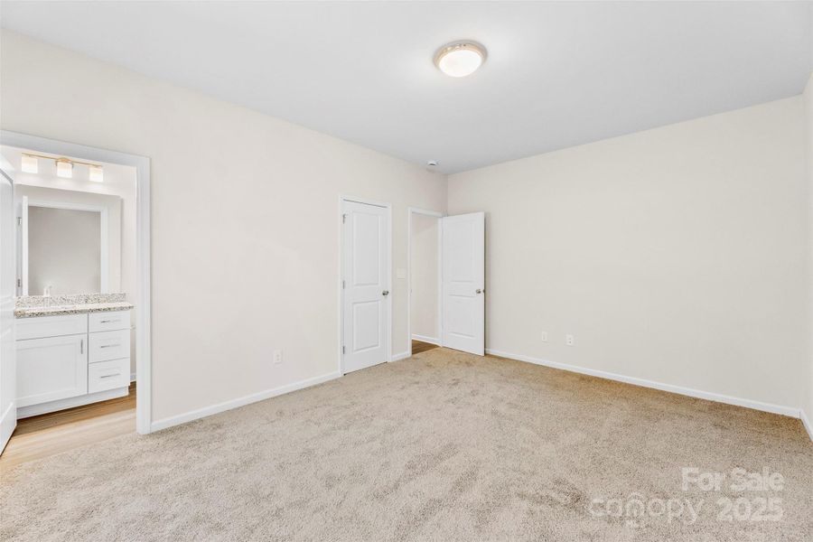 Spacious, unfurnished interior of a new home in , Spencer (Image 38).