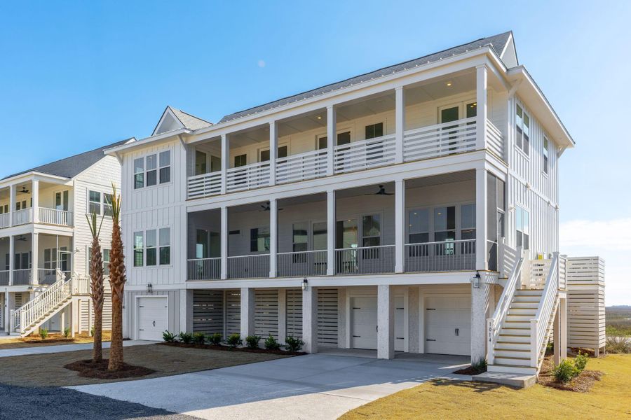 Condo located in Awendaw, SC showcasing its design and architecture (Image 4).