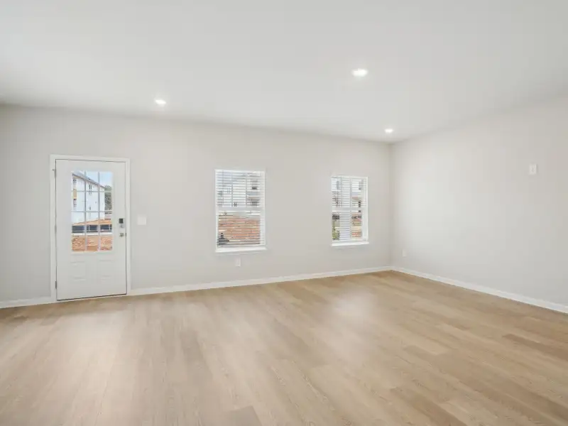 Spacious, unfurnished interior of a new home in Martin Springs - Cottage Series, Lawrenceville (Image 11).