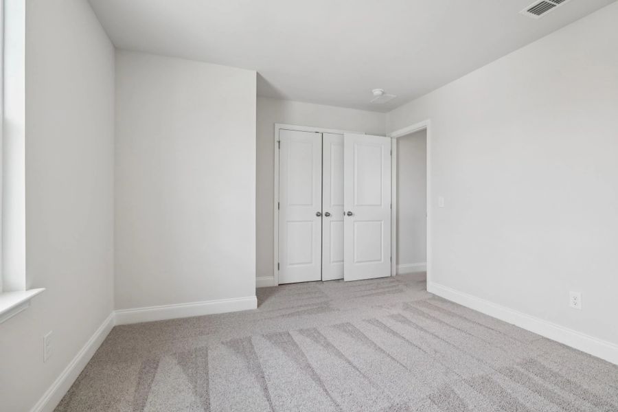 Spacious, unfurnished interior of a new home in Cades Bluff, Lebanon (Image 36).