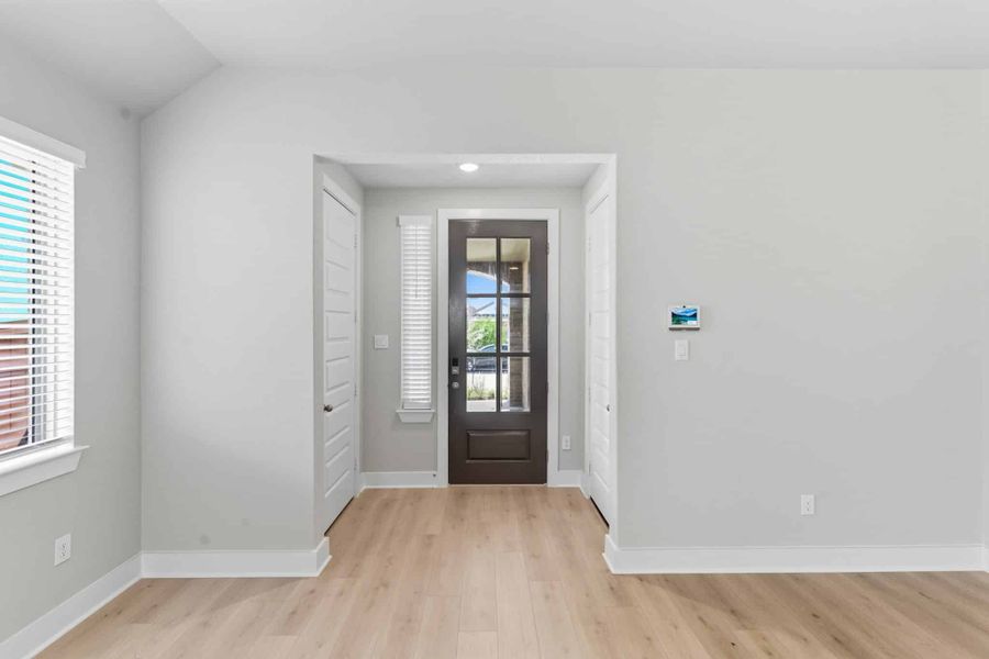 Spacious, unfurnished interior of a new home in Stillwater Ranch, San Antonio (Image 14). Spacious, unfurnished interior of a new home in Stillwater Ranch, San Antonio (Image 14).