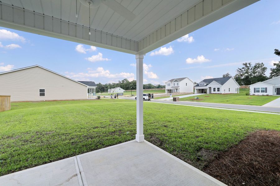 Exterior details and patio area of a home in Jordan Grove, Conway (Image 26).