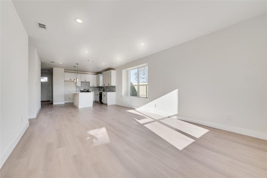 Furnished interior view inside a new home in , Forney (Image 12). Furnished interior view inside a new home in , Forney (Image 12).