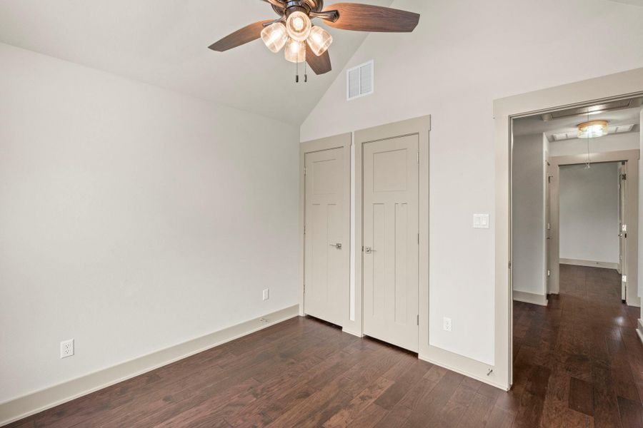 Spacious, unfurnished interior of a new home in , Dripping Springs (Image 21).